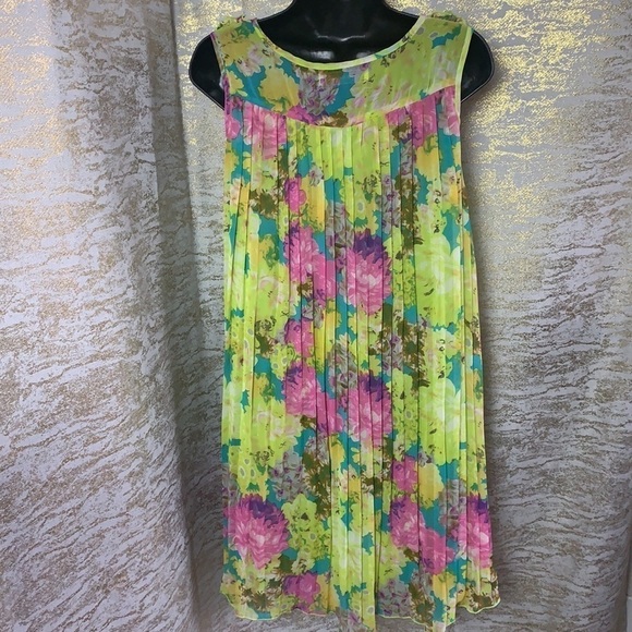 Glam & Fame Lime Floral Tunic Pleated Semi-Sheer Mini Dress Size M - Picture 6 of 11